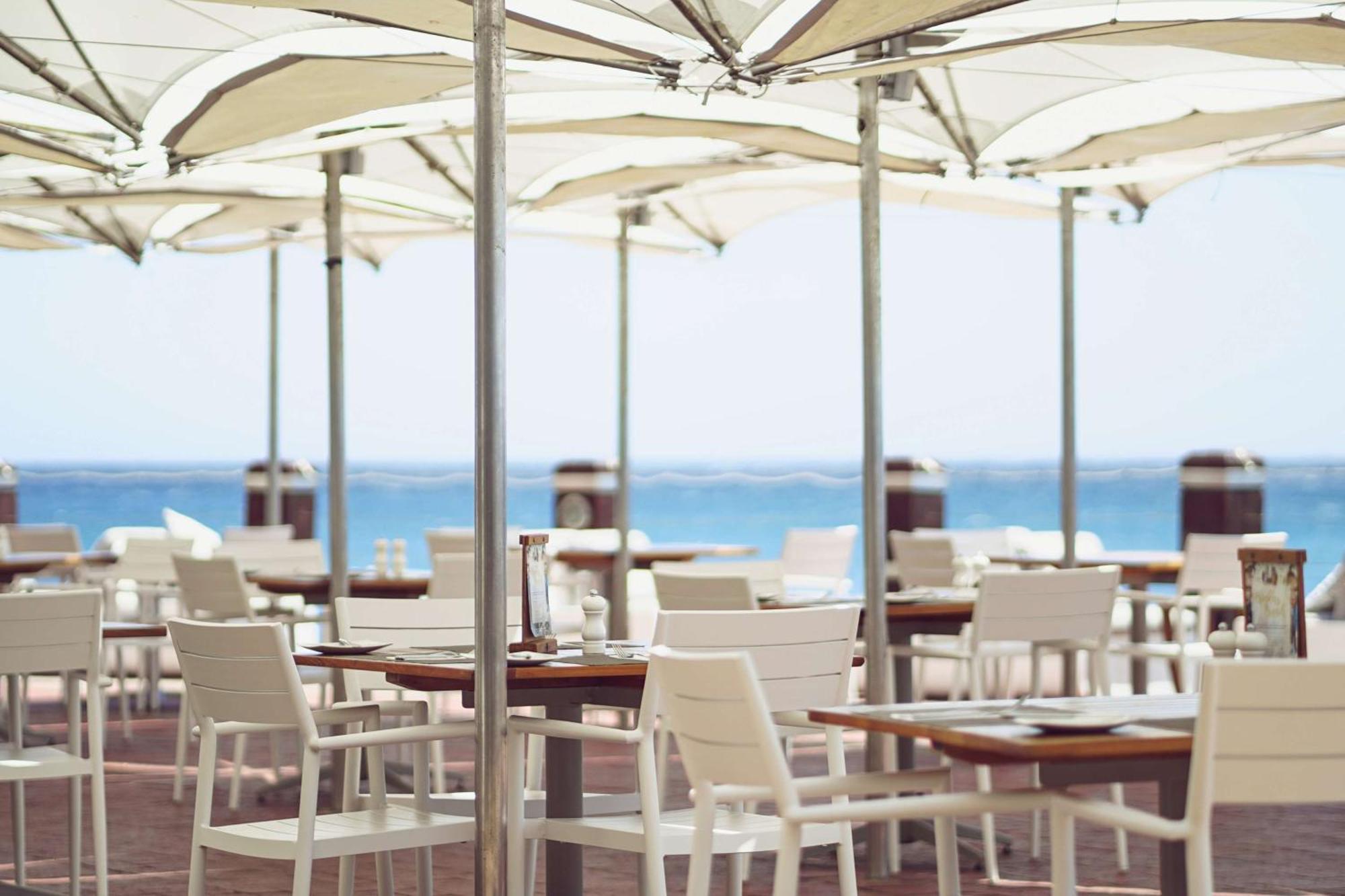Radisson Collection Hotel, Waterfront Fokváros Kültér fotó The Beach Club