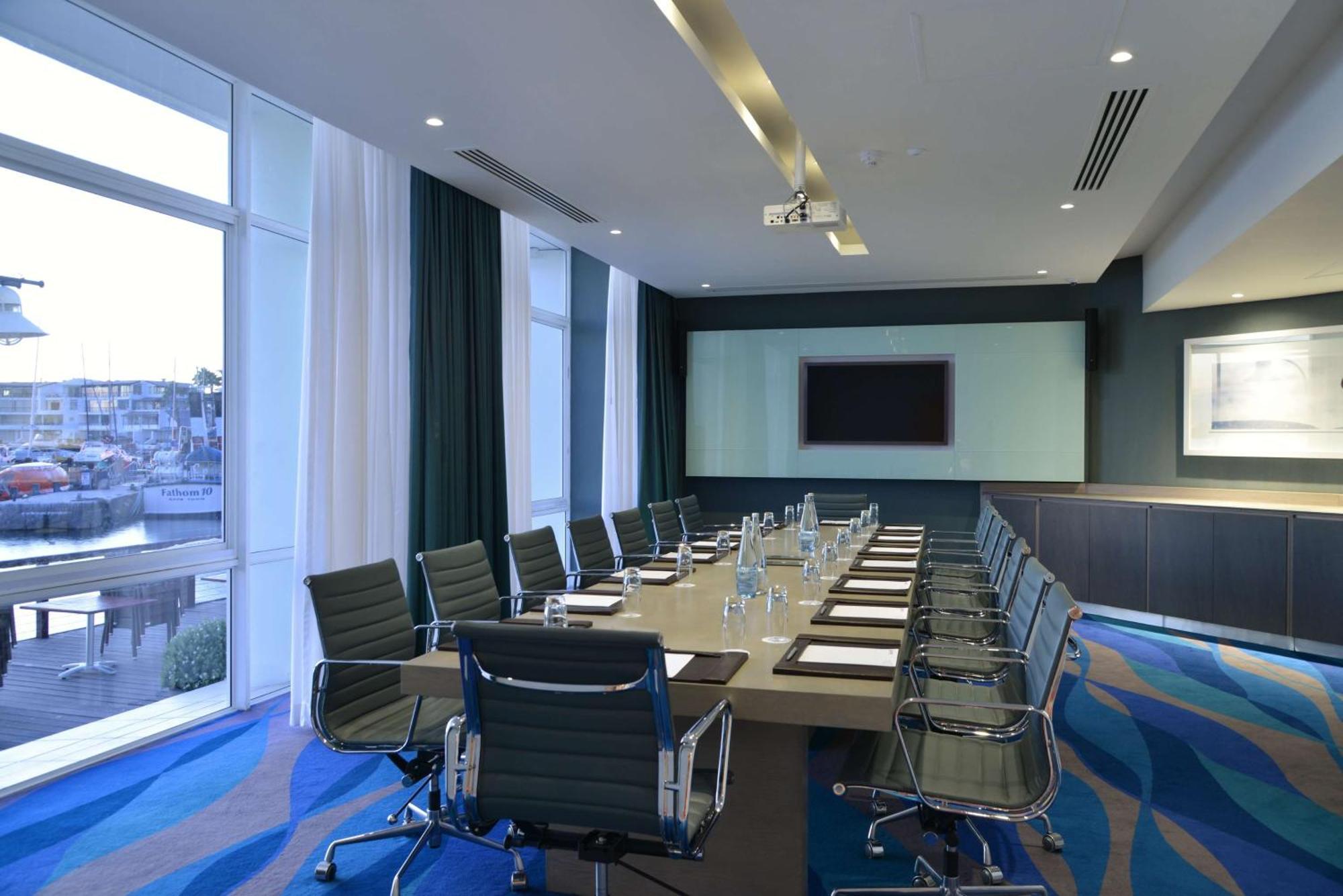 Radisson Collection Hotel, Waterfront Fokváros Kültér fotó Boardroom