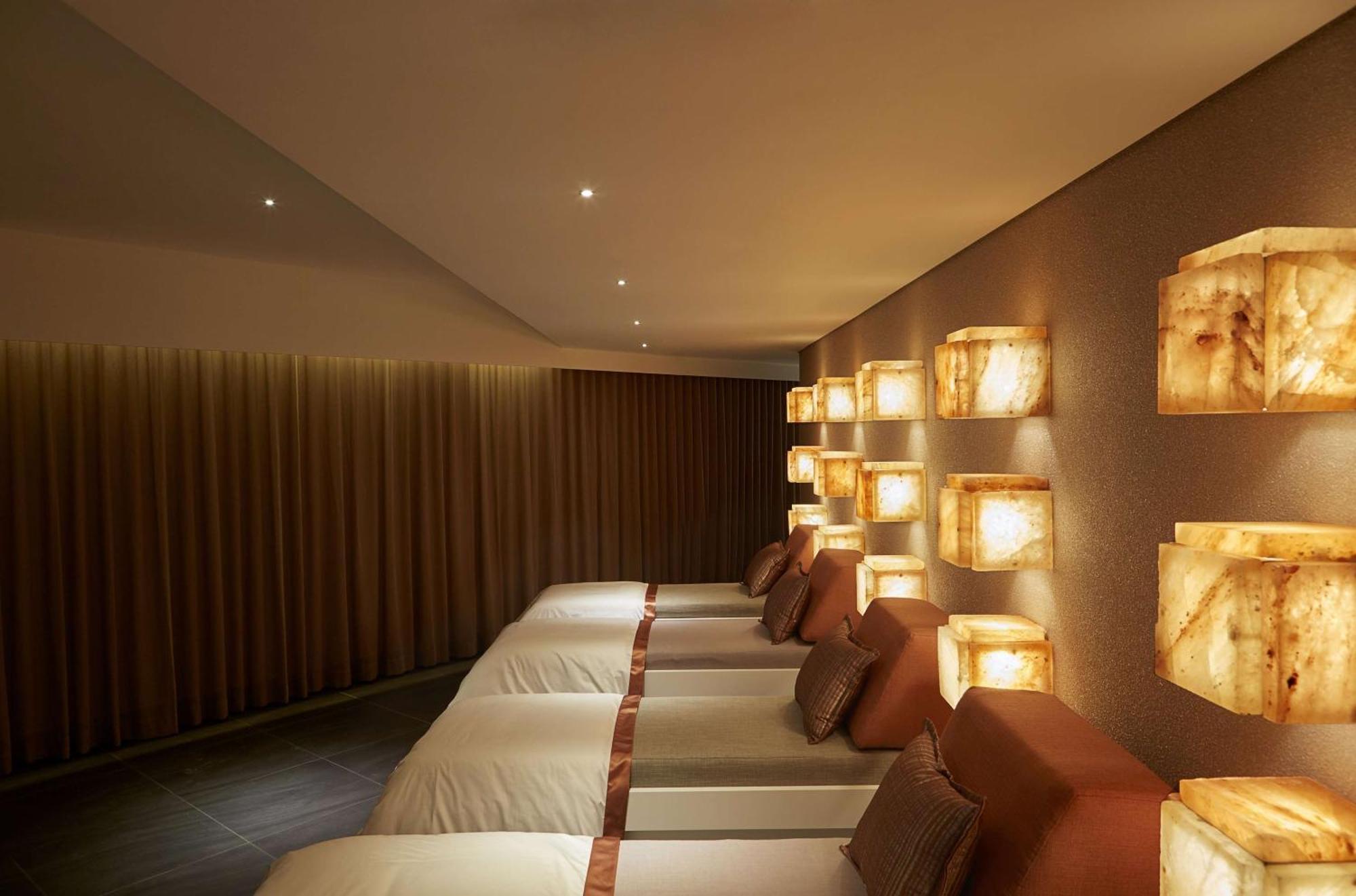 Radisson Collection Hotel, Waterfront Fokváros Kültér fotó The spa at The Landmark