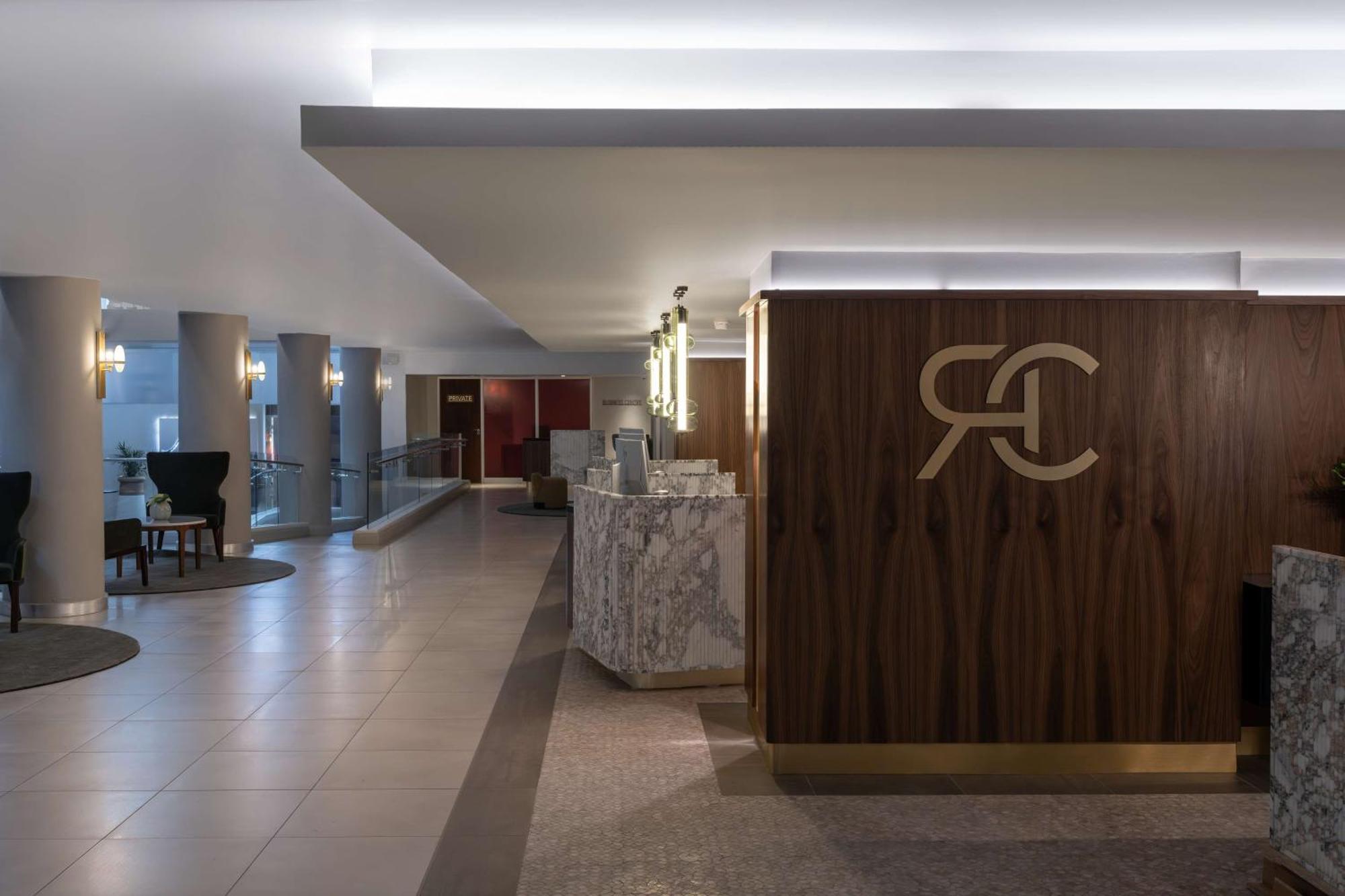 Radisson Collection Hotel, Waterfront Fokváros Kültér fotó SAC lobby